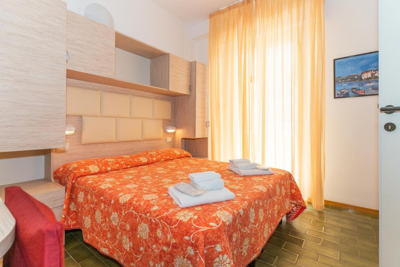רימיני Hotel Croce Del Sud מראה חיצוני תמונה